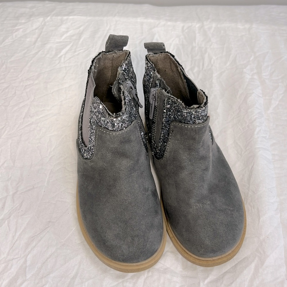 Tucker + Tate Edna Fab Grey Glitter Booties